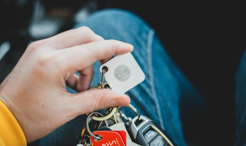 Tile tracker aan een sleutelhanger