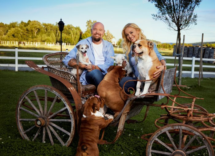 Anders and Johanna Lind Bage with their dogs